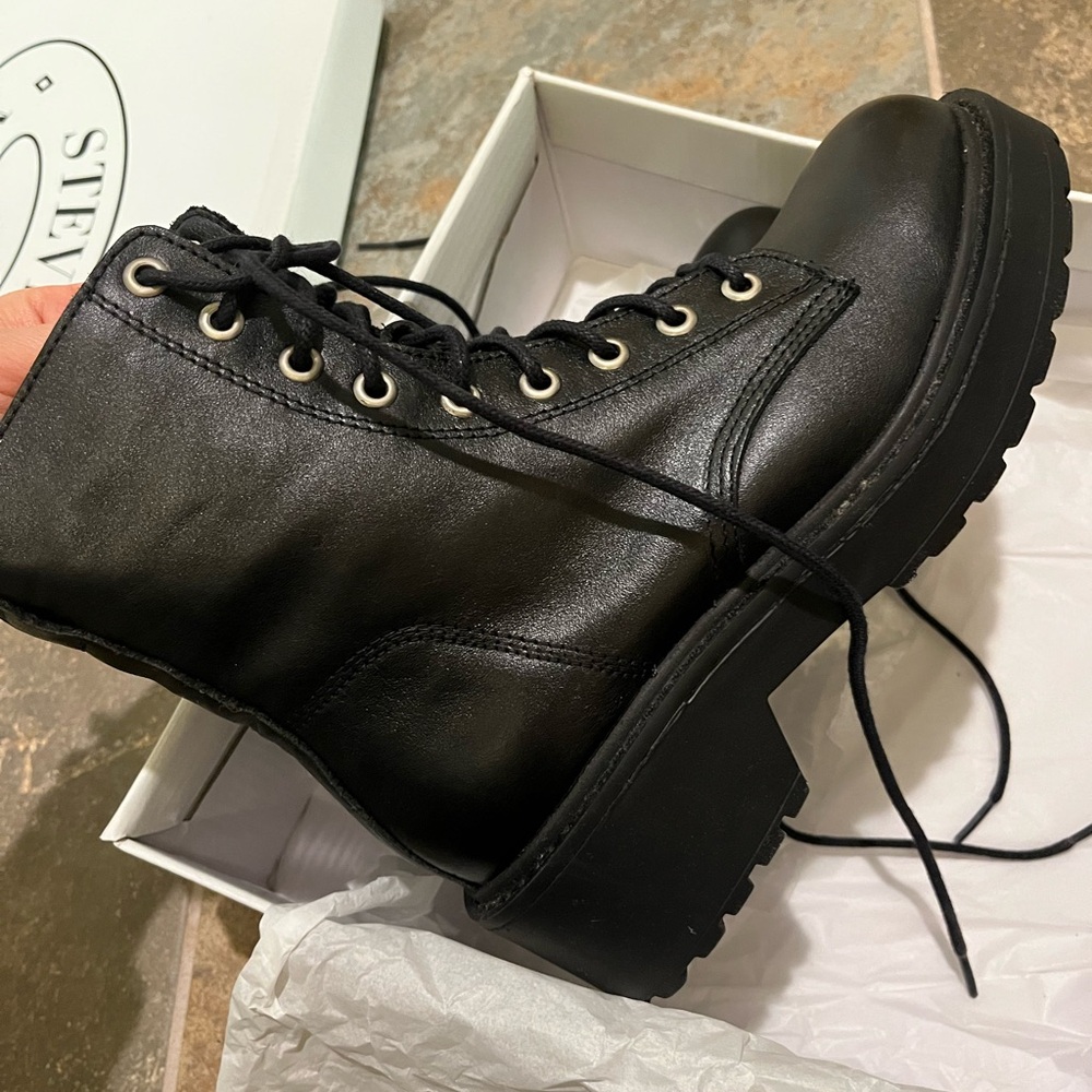 Steve Madden Black Lace-Up Combat Boots with Side Zip Platform - Picture 3 of 4
